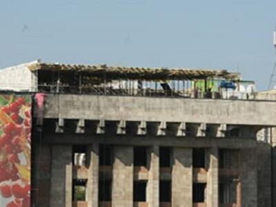 Киевские власти подали в суд, требуя снести надстройку на здании Дома профсоюзов