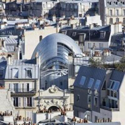 Футуристический офис киностудии в Париже
