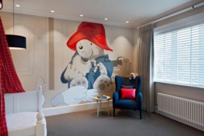 Оформление стен в детской комнате