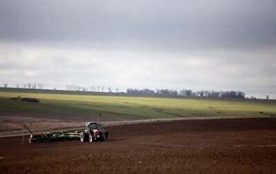 Украинцам упростили выделение земли