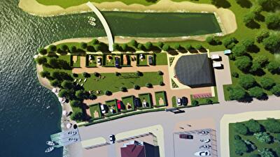 К туристическому сезону ударно строят кемпинг на берегу. Фото