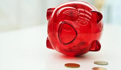 Лики кризиса: бизнес либо торгует в убыток, либо уходит с рынка