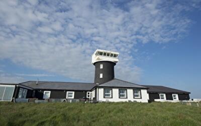 Бывший маяк в Великобритании ищет нового владельца. Фото