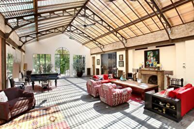 Бывший завод в центре Парижа оценили в $11,5 млн