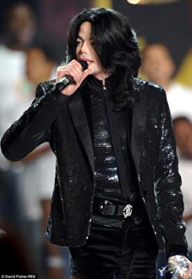 Имение Майкла Джексона могут превратить в реабилитационный центр. Фото