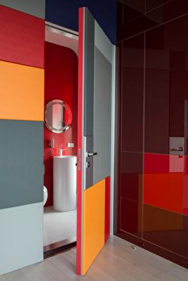 Приглушенная гамма яркого жилья