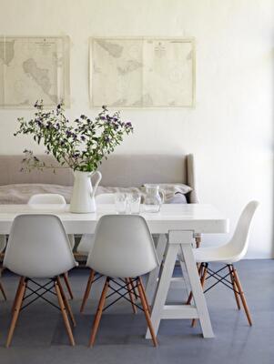 Как разместить диван в интерьере кухни 