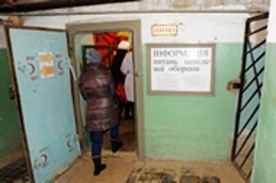 В подъездах домов появятся информационные таблички с адресами временных укрытий