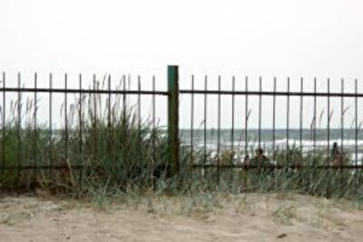 Украинцев защитят от застройщиков пляжей