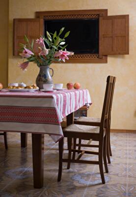 Дом-вытынанка: украинский стиль в интерьере