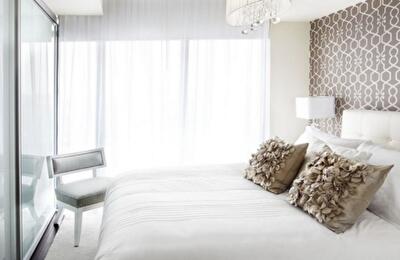 Как обустроить маленькую спальню: 6 главных правил