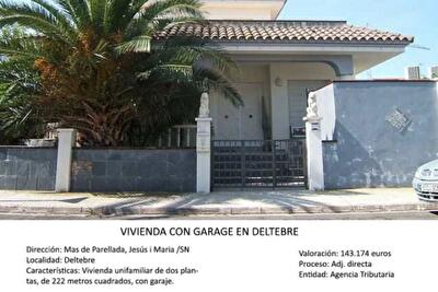 В испанской Таррагоне с аукциона продается более 100 объектов имущества