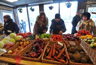 Прогноз цен на февраль: зелень дорожает не только в обменниках, но и на базарах