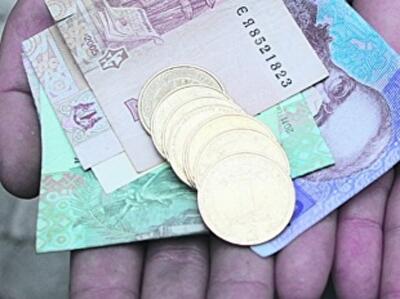 В Украине начали задерживать зарплаты бюджетникам