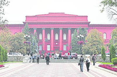 Загадать желание и увидеть привидение: 6 непопулярных исторических зданий в центре Киева