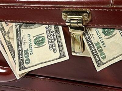 Украинцев заставят наполнять банки деньгами