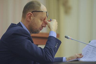 Долги Украины: чем больше платим, тем больше должны