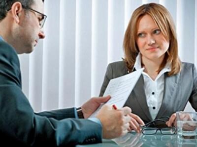 Украинцев не пускают на работу из-за налоговиков