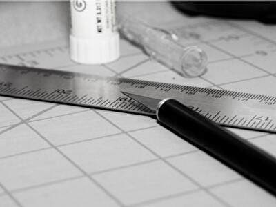 Исправление стыков на обоях