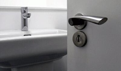 Выбираем двери для ванной комнаты