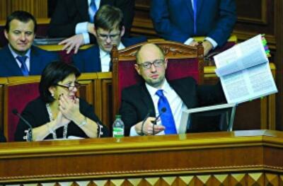 Богачи заплатят за роскошные авто и квартиры