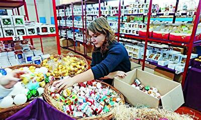 Обедневшие украинцы обвалили рынок "новогодних" товаров