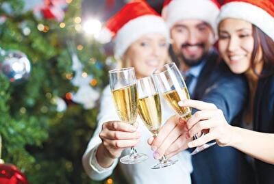 Корпоративы: как кризис сказался на праздновании в разных городах