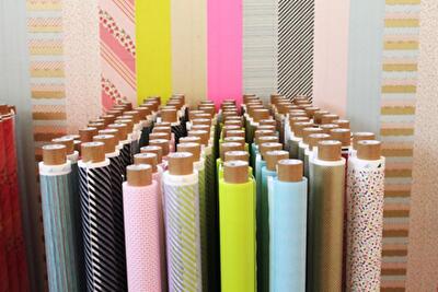 Как клеить широкие обои