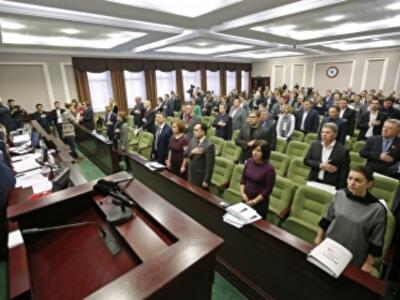 В Киеве опять раздали землю