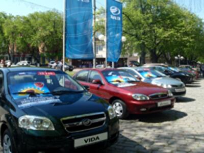 Выпуск автомобилей в Украине обвалился за месяц на 60%