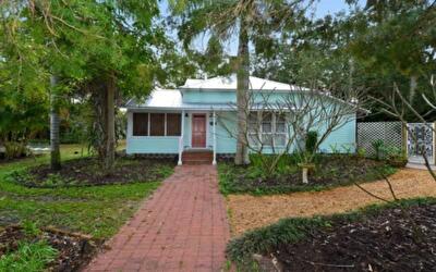 Исторический дом во Флориде продается за один доллар. Фото