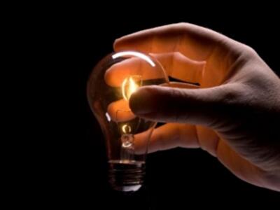 Из-за веерных отключений киевлянам урежут зарплаты