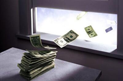 Из Украины стремительно "утекает" валюта