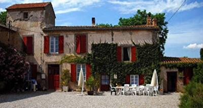 Во Франции собираются поднять налог на вторую недвижимость