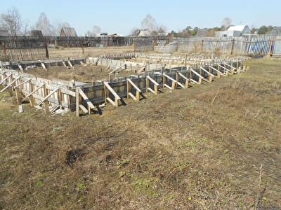 Самовольным застройщикам в Крыму предложили выкупать землю или сносить строения