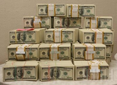 Нацбанк продавал доллары по 15,42 гривни