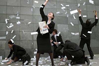 Почему олигархам нравится девальвация гривны