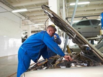 Как автолюбителям правильно подготовить машину к холодам 