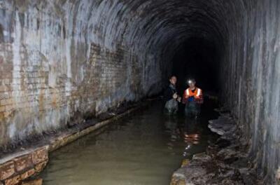 В центре Киева может провалиться дорога