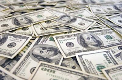 Банкиры призвали украинцев нести деньги в банки