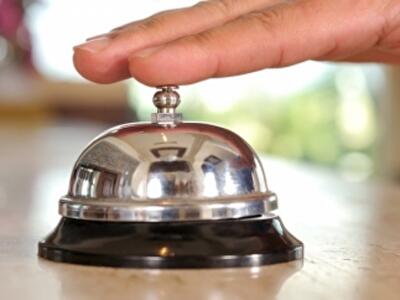 Загрузка украинских отелей снизилась почти вдвое