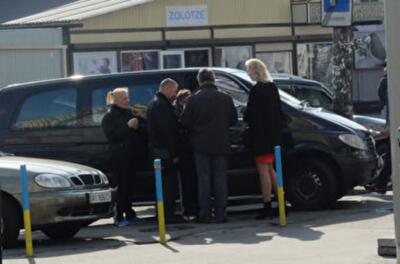 Где и как в Киеве можно купить доллары