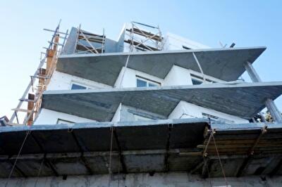 Одесские депутаты намерены остановить строительство опасной гостиницы на побережье. Фото