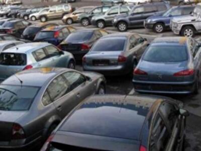 Рынок б/у авто упал наполовину