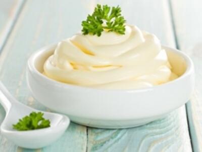 Чем полезным заменить майонез и конфеты в рационе