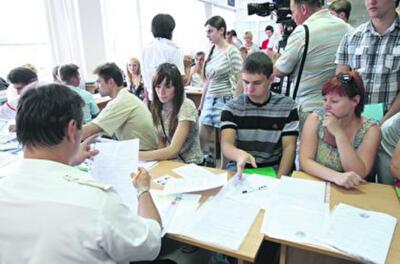 Новый закон о высшем образовании: стипендии больше, а учебы - меньше