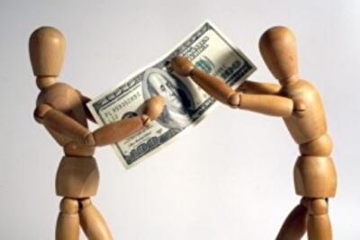 Банки просят защиты от заемщиков