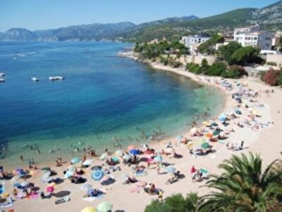 Украинцы едут отдыхать за границу реже