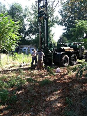 Неутомимый «Ханбер»: рабочие «перепутали» адмиралов Жукова и Азарова. Фото