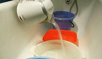 Киев без горячей воды: экономия или халатность властей